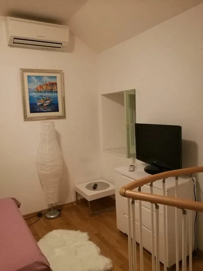 Apartman Paula Biograd Na Moru